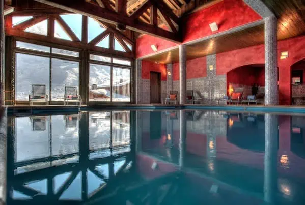 Hotel Les Suites du Montana - Hotel pool