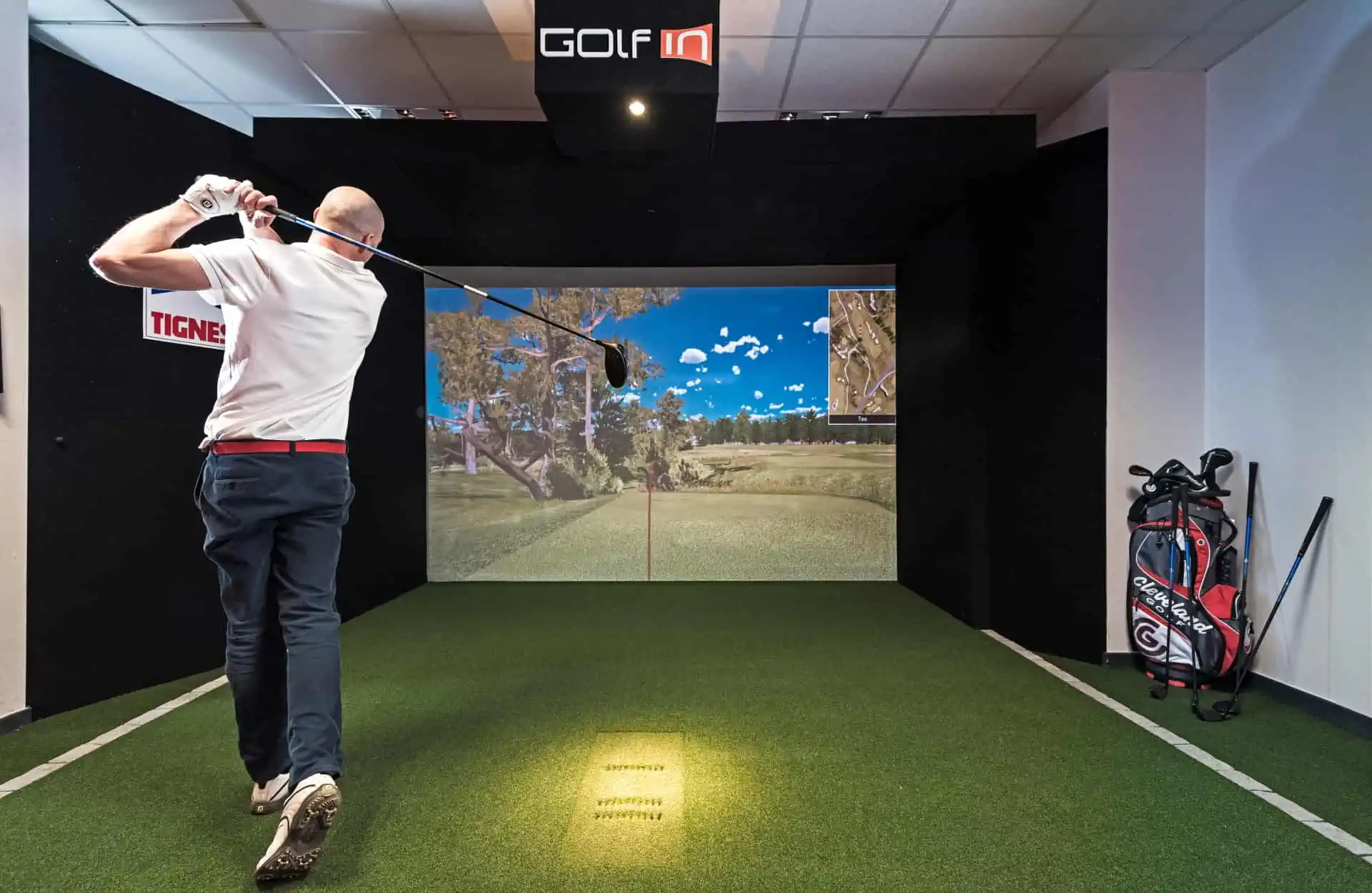 Golf simulator in Tignes - Greg Mistral