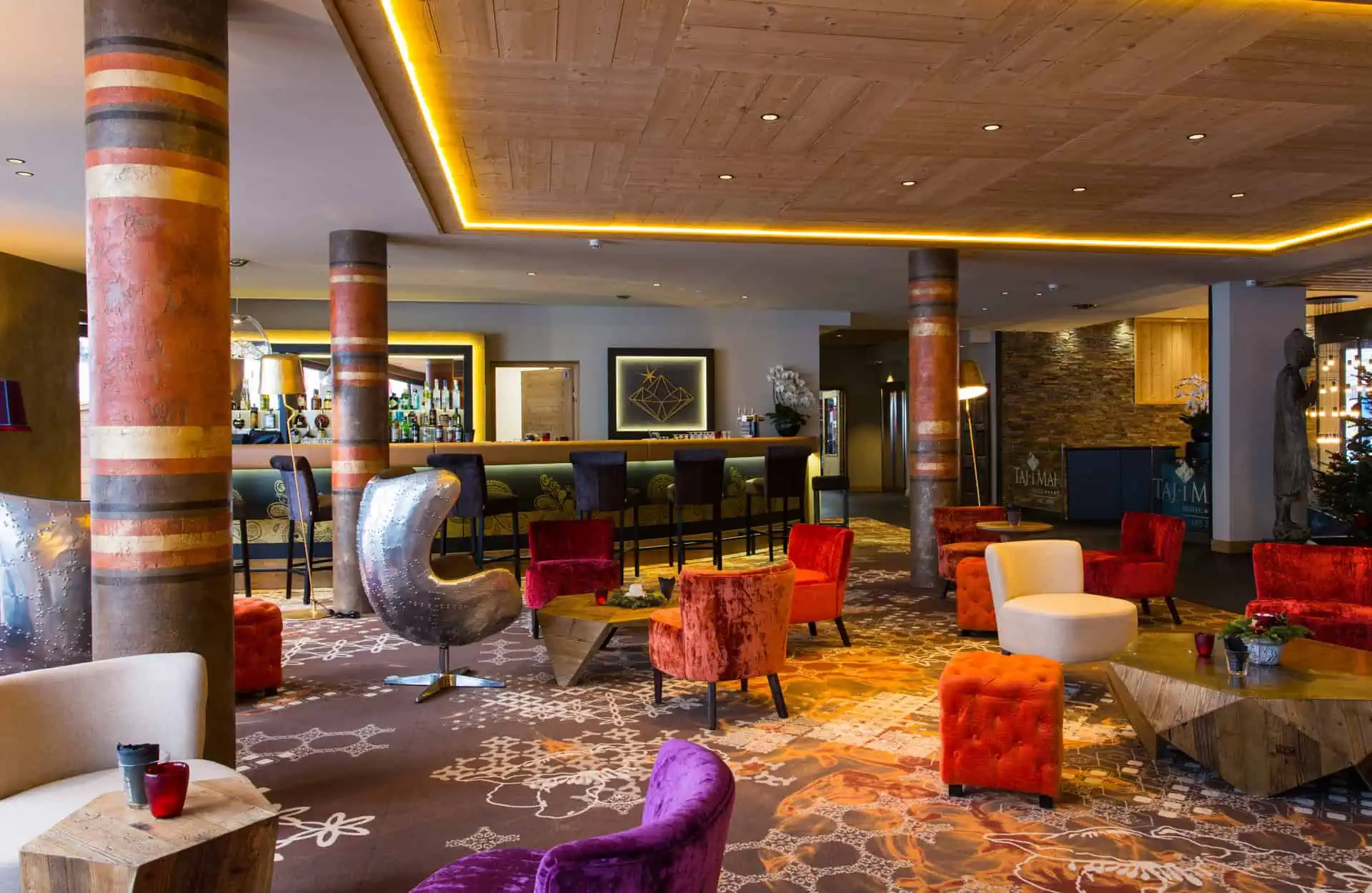 Taj I Mah Hotel Lounge